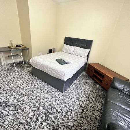 Ibrox Guesthouse グラスゴー エクステリア 写真