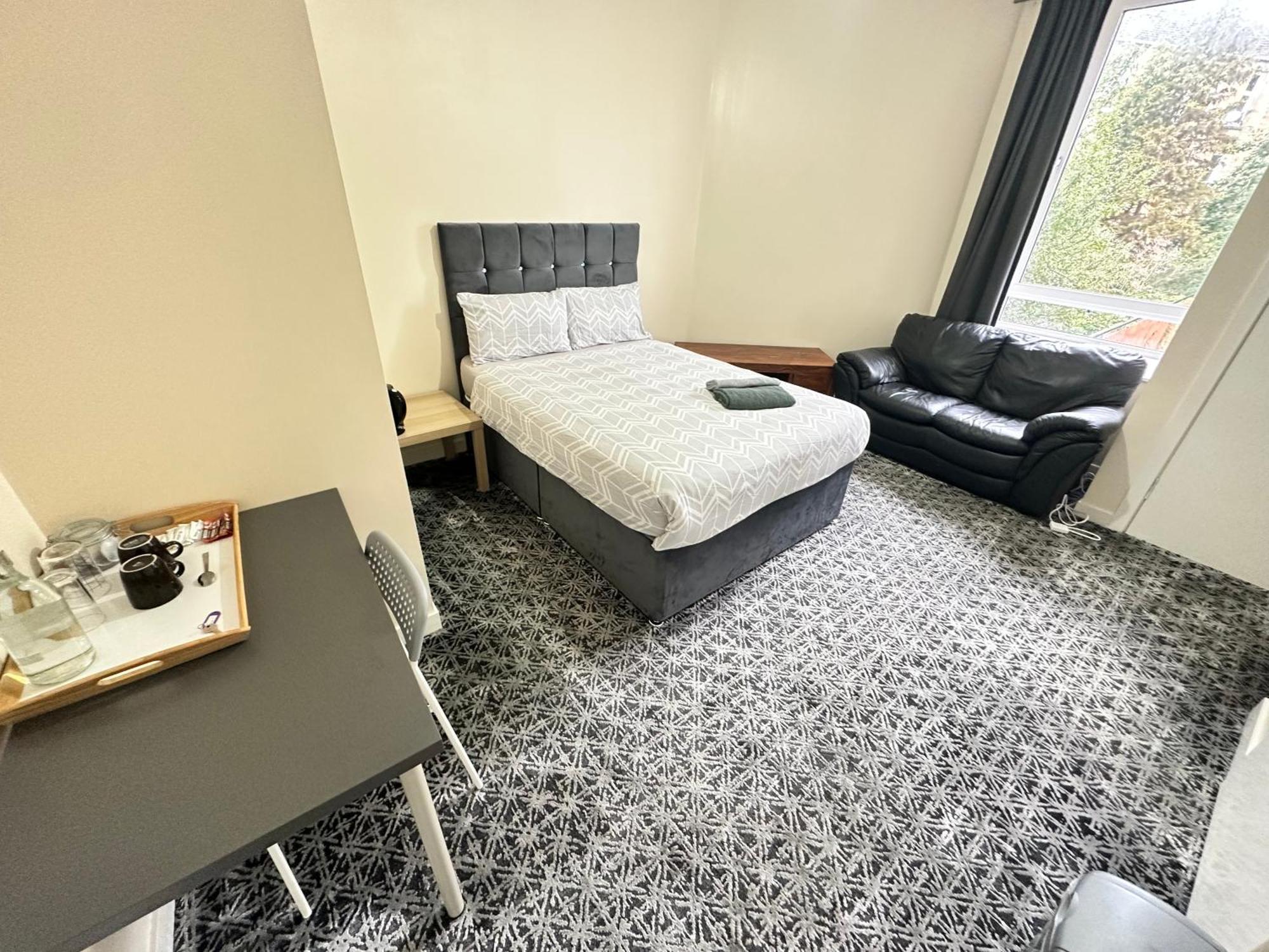 Ibrox Guesthouse グラスゴー エクステリア 写真