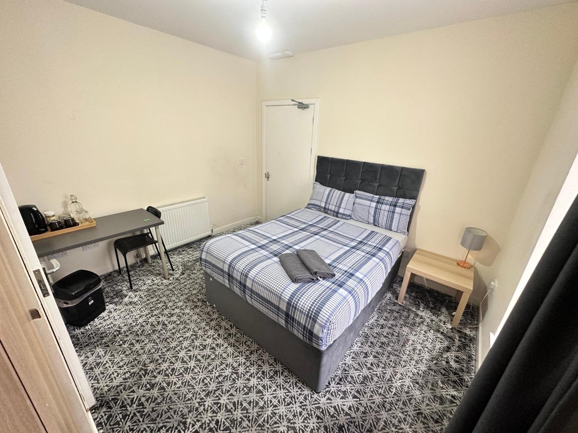Ibrox Guesthouse グラスゴー エクステリア 写真